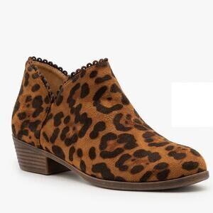 Mata Women's Leopard Print Recall 3 Ankle Booties Size 10 New